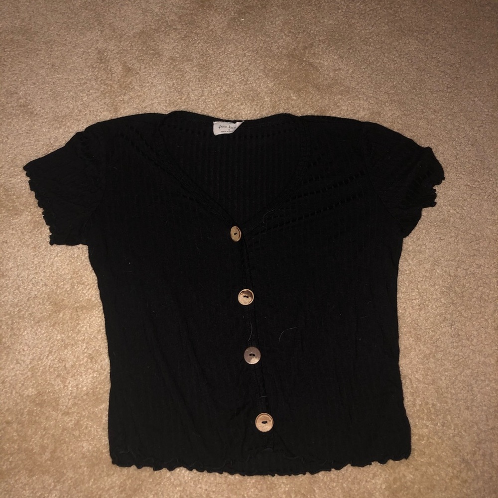 BLACK V-NECK BUTTON DOWN!!